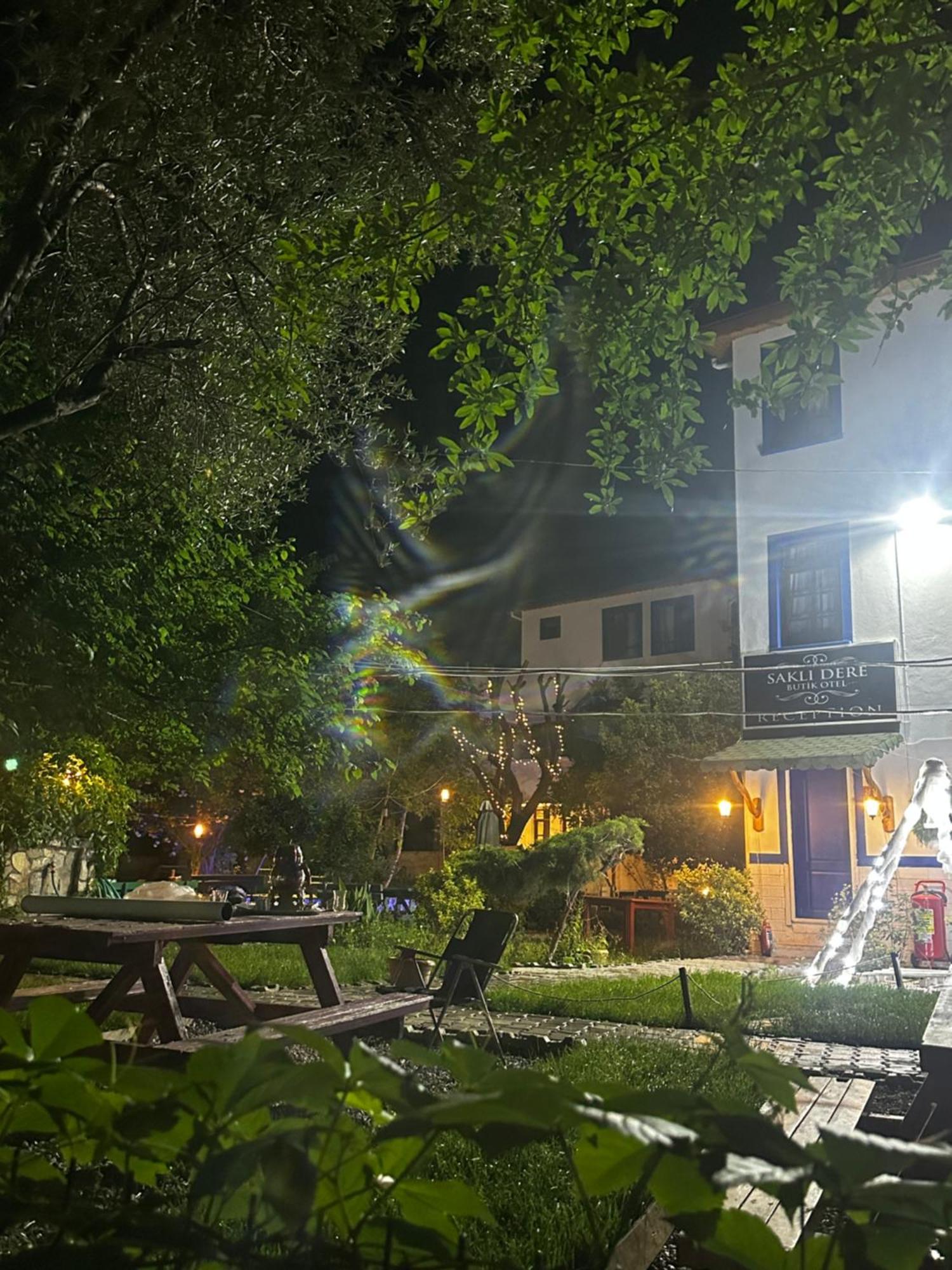 Sakliderebutikotel Эдремит Экстерьер фото